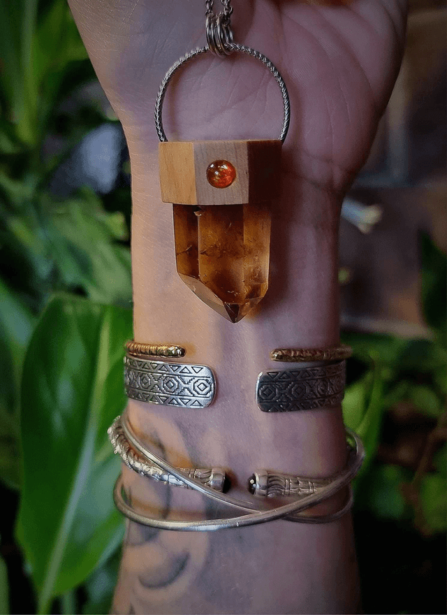 Citrine de Madagascar et olivier français 